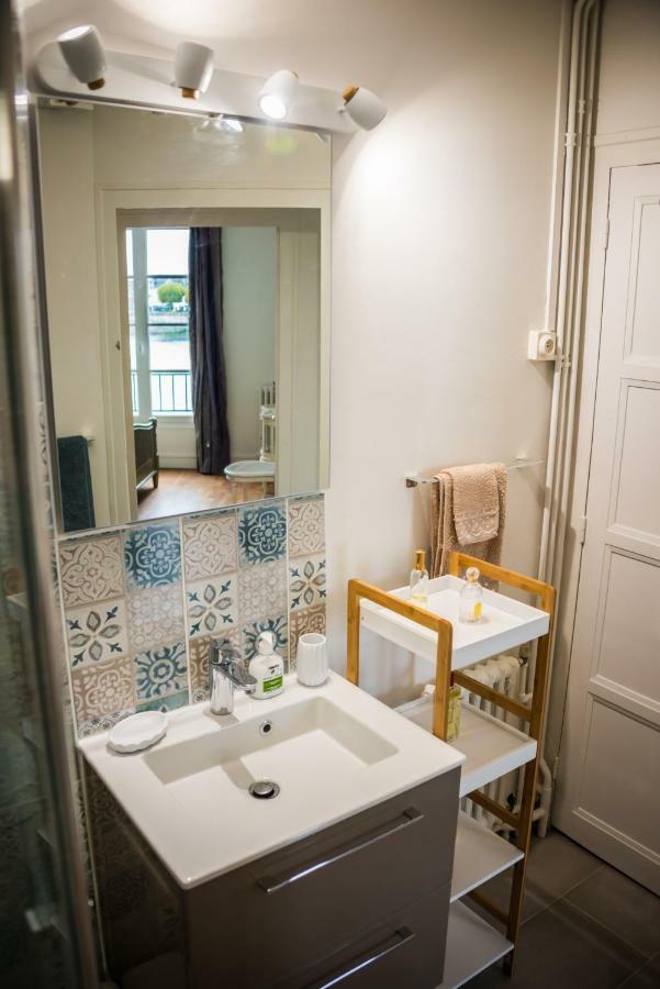 Les Lumieres De La Loire Apartment บลัวส์ ภายนอก รูปภาพ